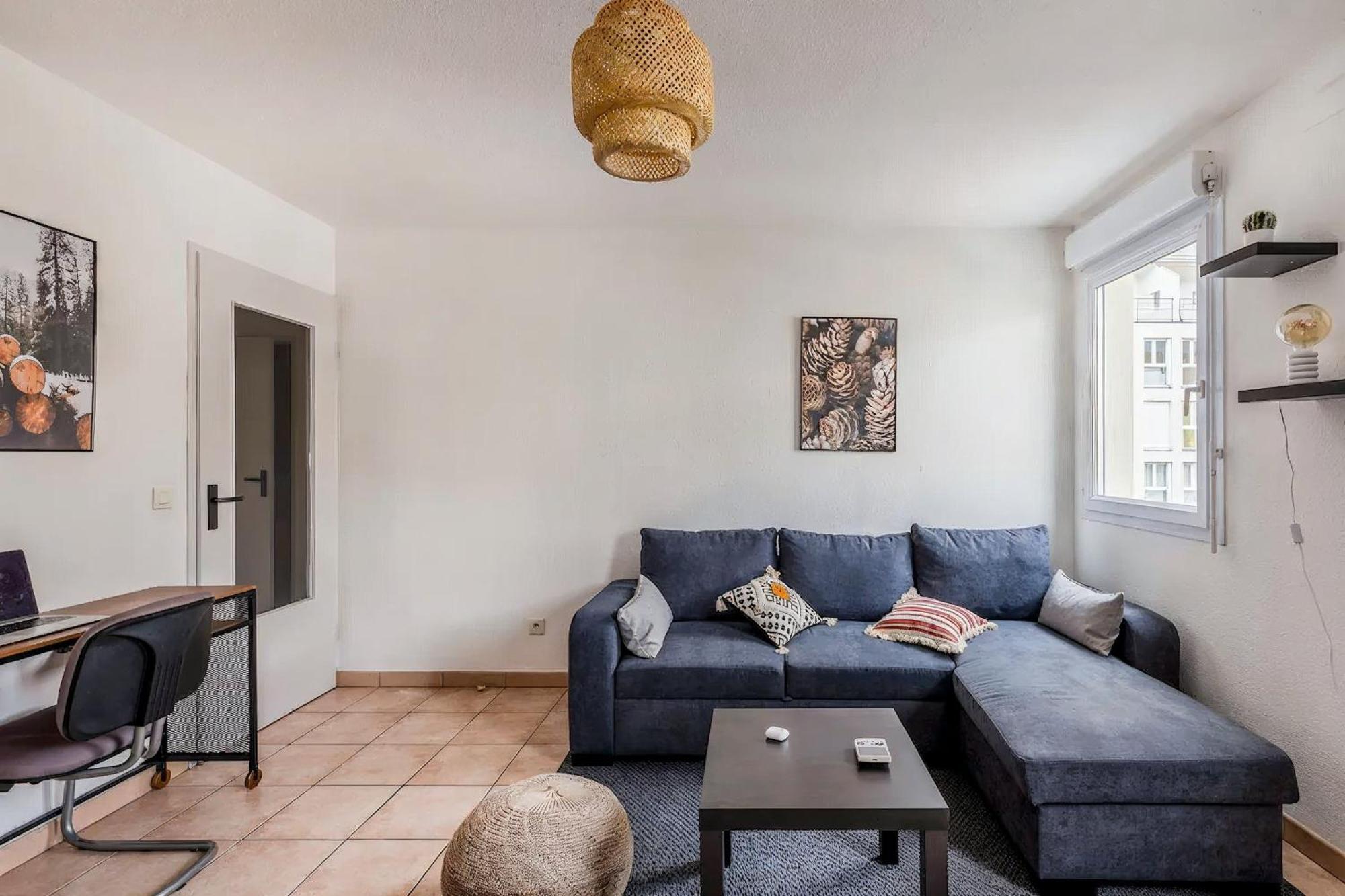 Superbe Appartement - Parking Gratuit - 4 Personnes Chambéry Exterior foto