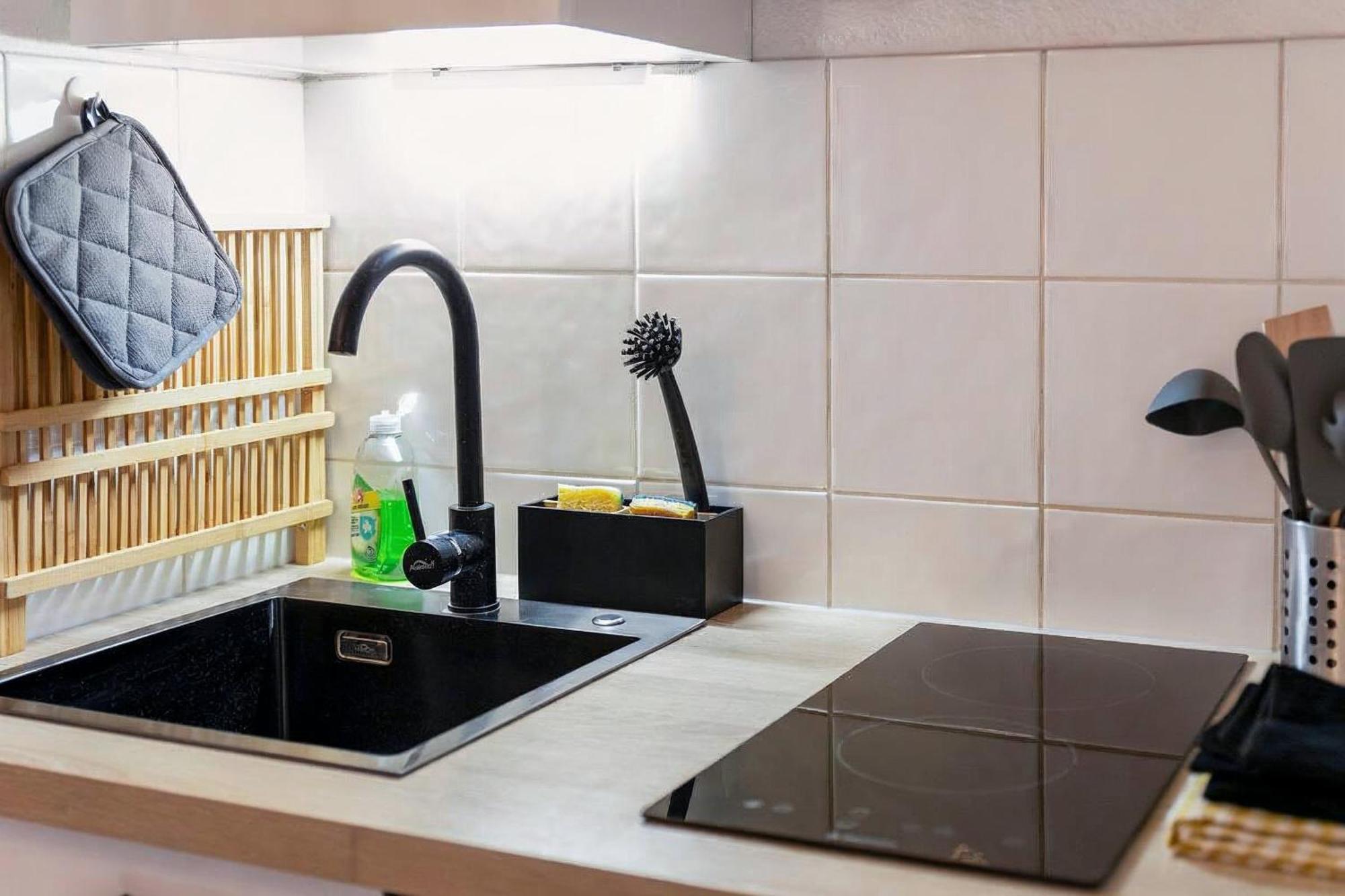 Superbe Appartement - Parking Gratuit - 4 Personnes Chambéry Exterior foto